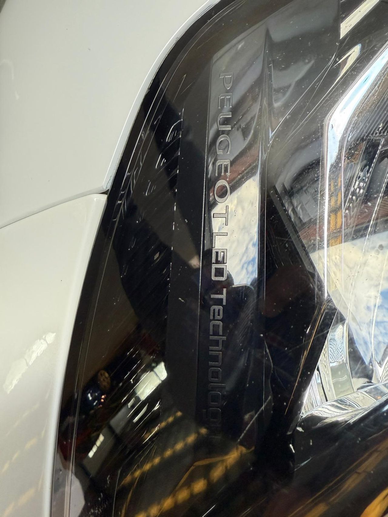 Peugeot 208 BlueHDi 73kW (100CV) Active Pack SE PUEDE VER Y PROBAR EN SENRA SPORT (PEUGEOT) DUMBRIA - Foto 20