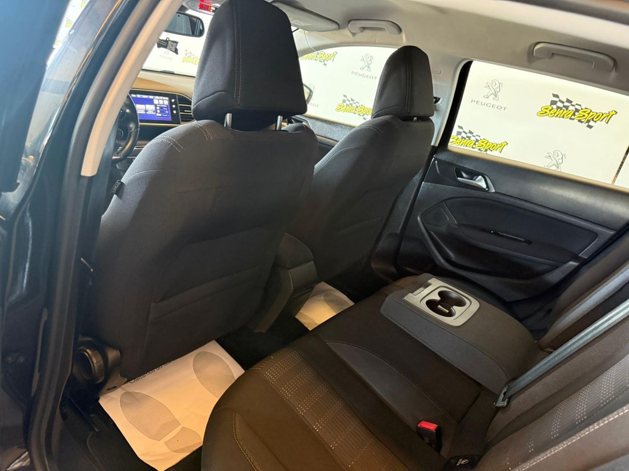 Peugeot 308 5p Allure 2.0 BlueHDi 150 SE PUEDE VER Y PROBAR EN SENRA SPORT (PEUGEOT) DUMBRIA - Foto 13