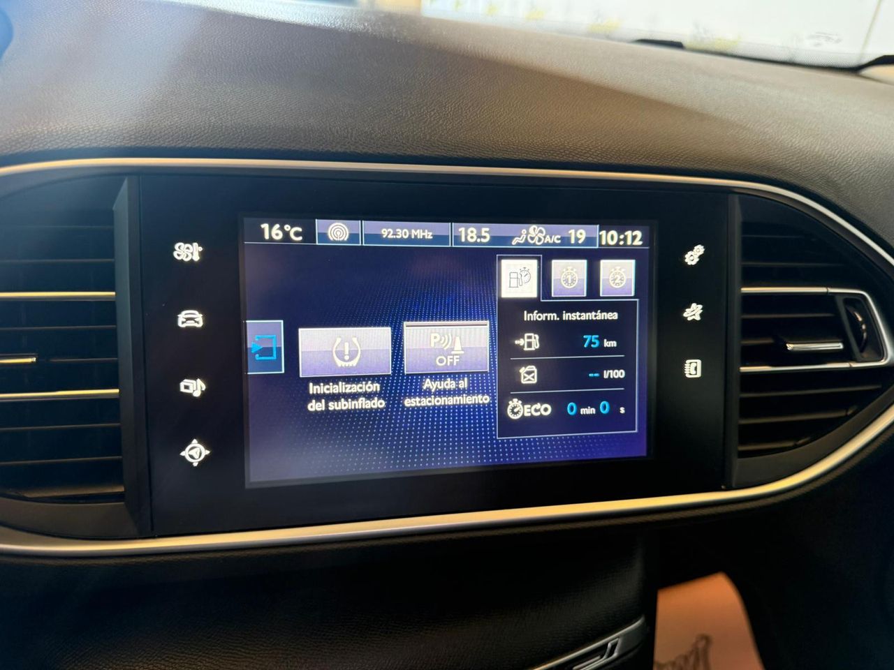 Peugeot 308 5p Allure 2.0 BlueHDi 150 SE PUEDE VER Y PROBAR EN SENRA SPORT (PEUGEOT) DUMBRIA - Foto 19
