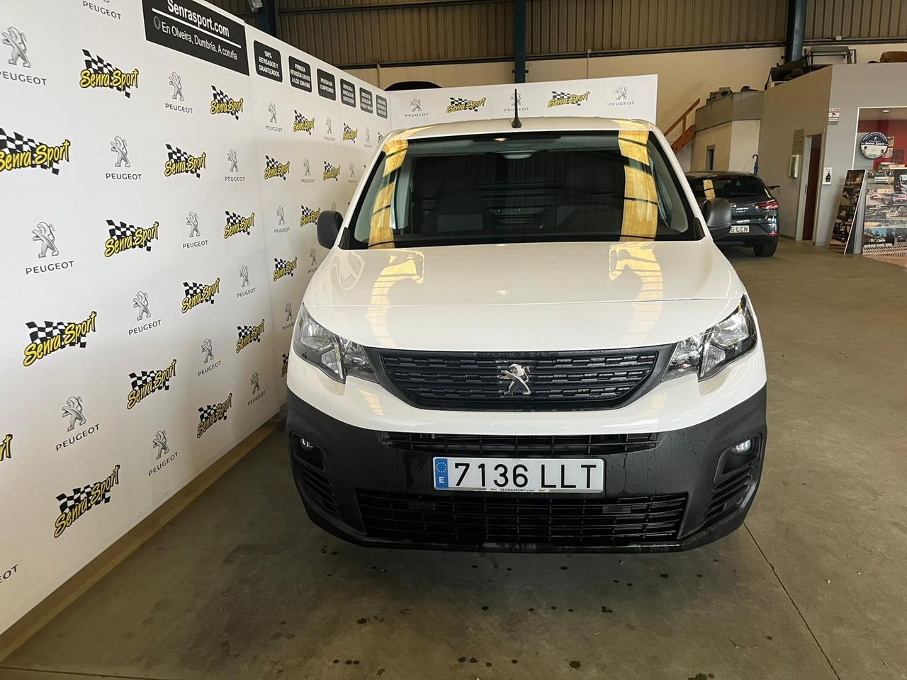 Peugeot Partner PRO STANDAR  - Foto 4