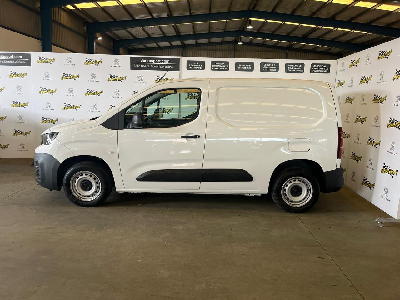 Peugeot Partner PRO STANDAR  - Foto 3