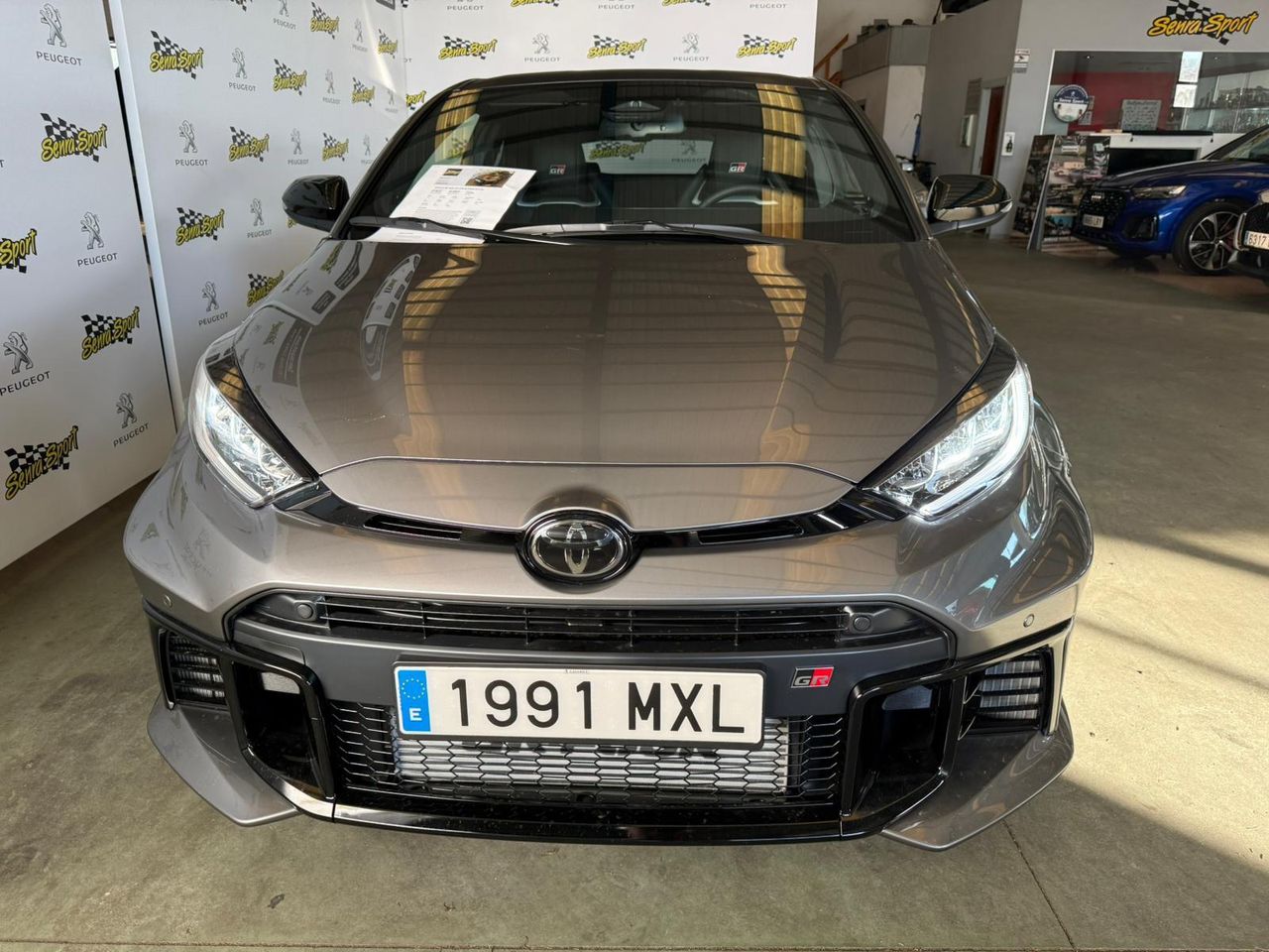 Toyota GR Yaris 1.6T 280 RZ A/T + TOURING PACK SE PUEDE VER Y PROBAR EN SENRA SPORT (PEUGEOT) DUMBRIA - Foto 5