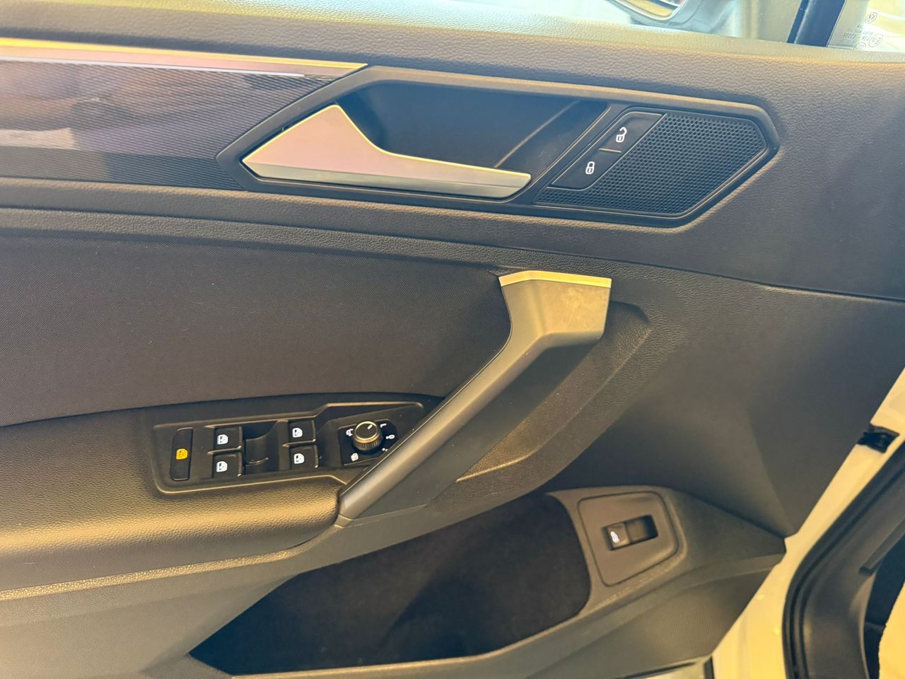 Volkswagen Tiguan Sport 2.0 TDI 140kW (190CV) 4Motion DSG SE PUEDE VER Y PROBAR EN SENRA SPORT (PEUGEOT) DUMBRIA - Foto 20