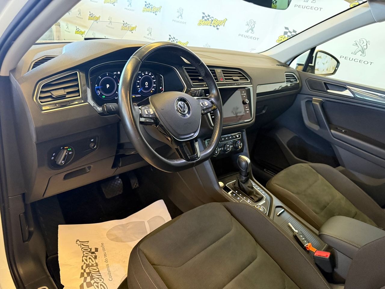 Volkswagen Tiguan Sport 2.0 TDI 140kW (190CV) 4Motion DSG SE PUEDE VER Y PROBAR EN SENRA SPORT (PEUGEOT) DUMBRIA - Foto 11