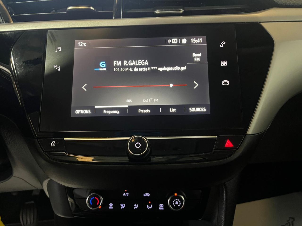 Opel Corsa 1.2T XHL 74kW (100CV) Edition SE PUEDE VER Y PROBAR EN SENRA SPORT (PEUGEOT) DUMBRIA - Foto 17