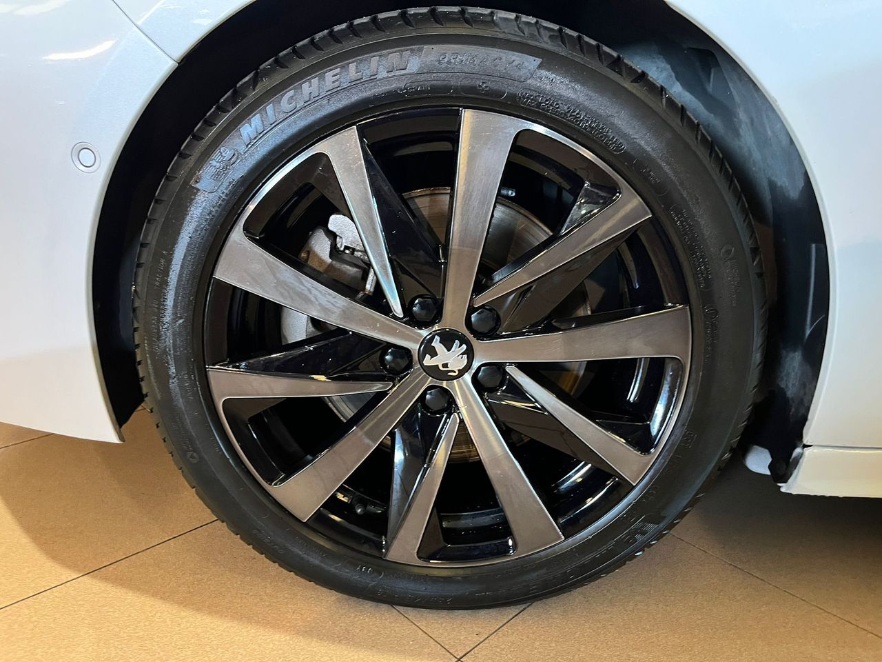 Peugeot 508 SW GTLine BlueHDi 132kW(180CV) S&S EAT8 SE PUEDE VER Y PROBAR EN SENRA SPORT (PEUGEOT) DUMBRIA - Foto 36