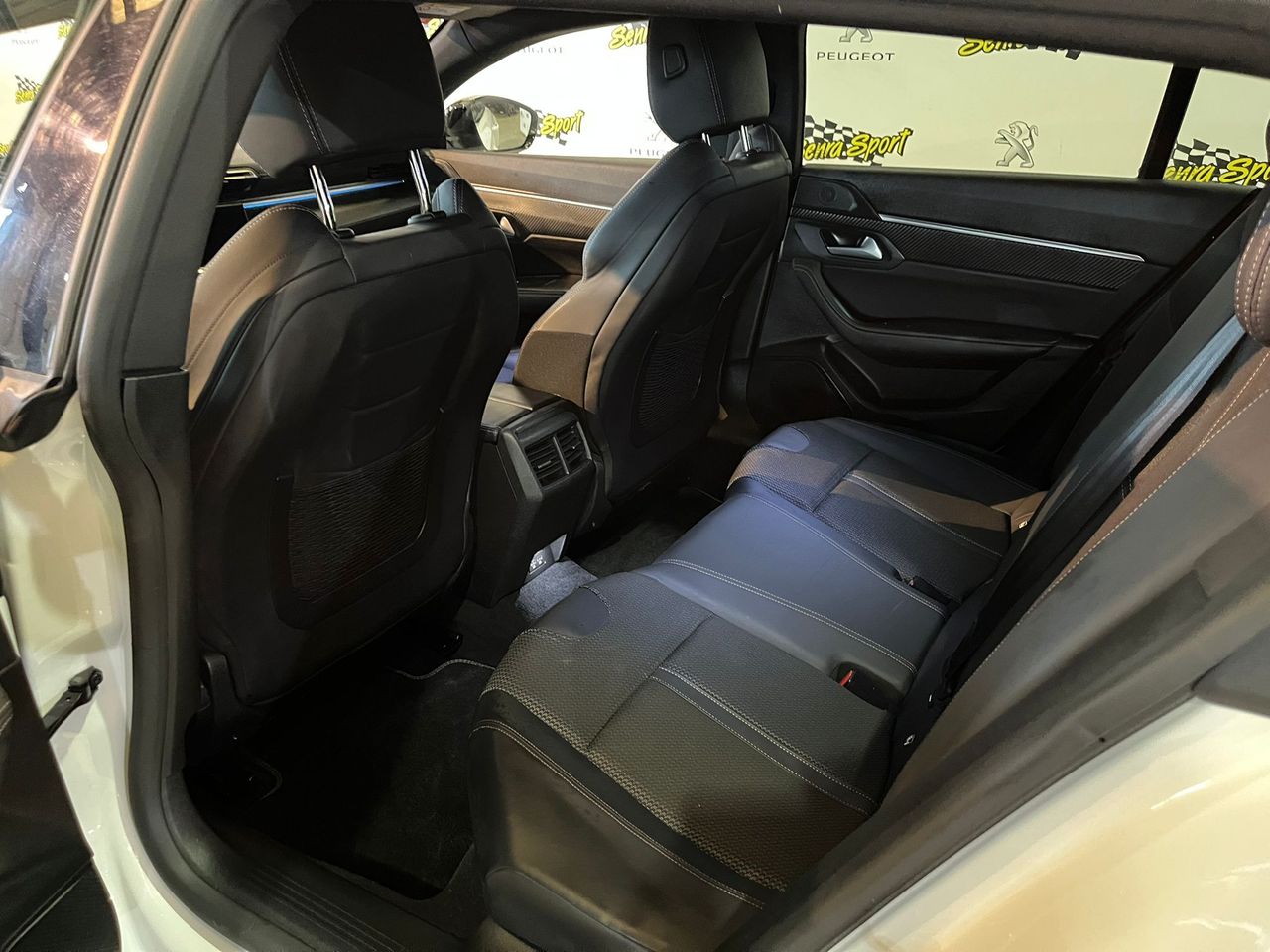 Peugeot 508 SW GTLine BlueHDi 132kW(180CV) S&S EAT8 SE PUEDE VER Y PROBAR EN SENRA SPORT (PEUGEOT) DUMBRIA - Foto 18