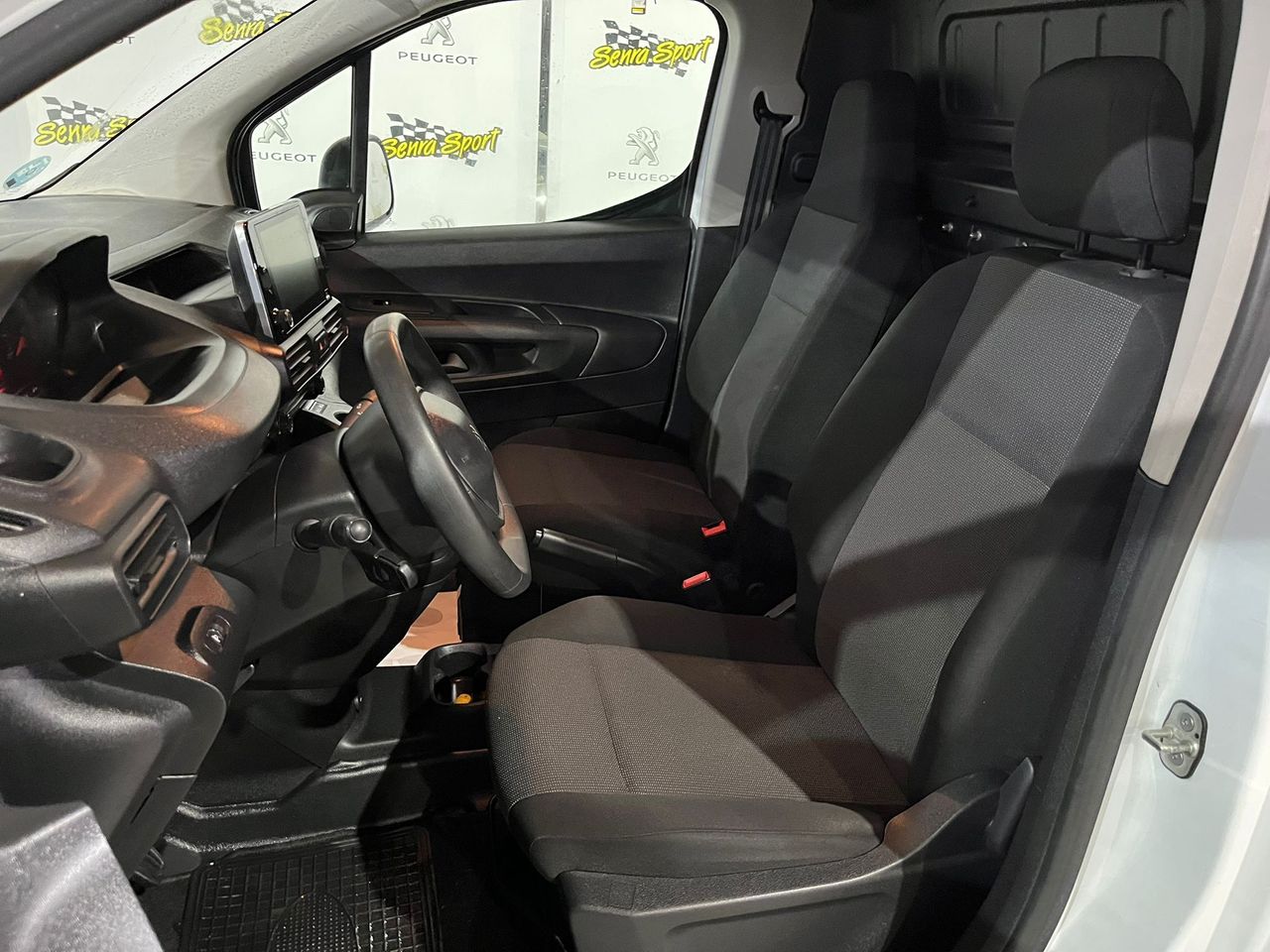 Peugeot Partner PRO STANDAR 100 CV - Foto 9