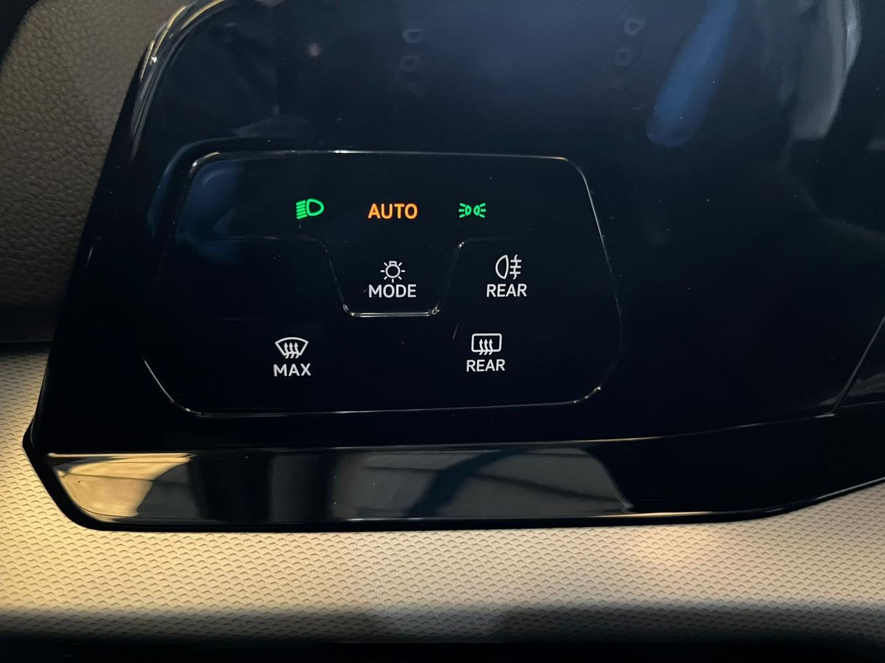 Volkswagen Golf 2.0 TDI 85kW (115CV) - Foto 23