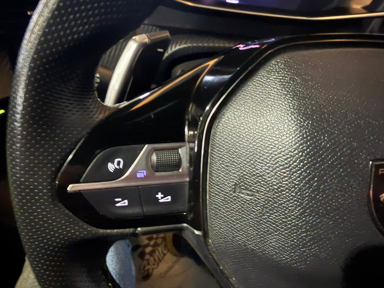 Peugeot 2008 GT BlueHDI 130 S&S EAT8 - Foto 17