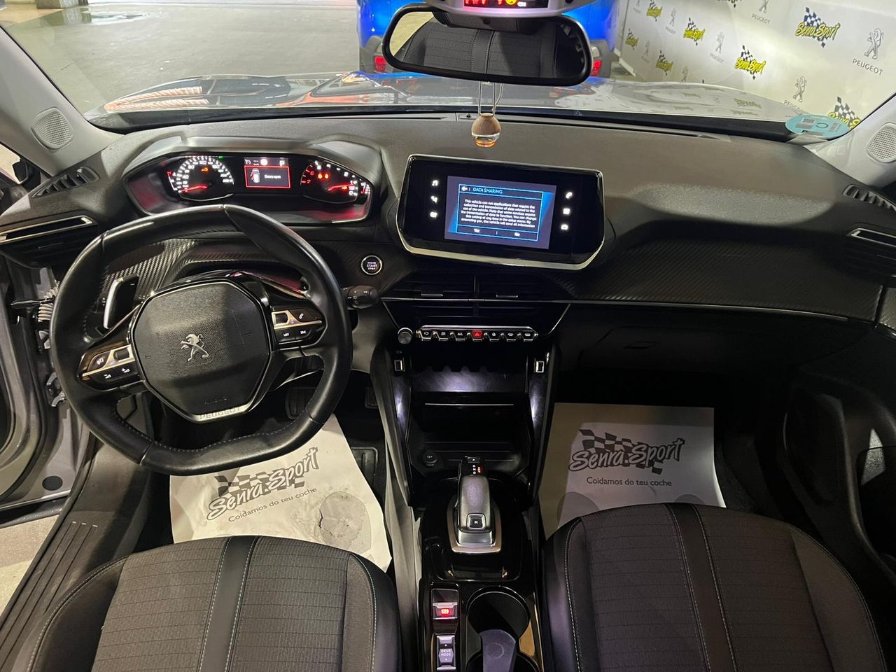 Peugeot 2008 Allure BlueHDI 130 S&S EAT8 - Foto 11