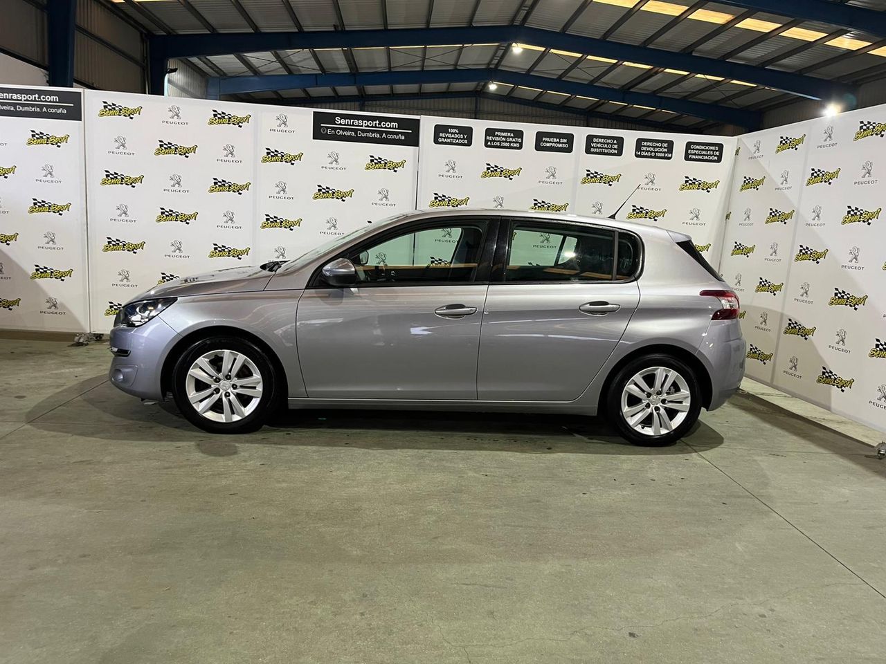 Peugeot 308 Nuevo 308 Active 1.6 BlueHDi 120 - Foto 3