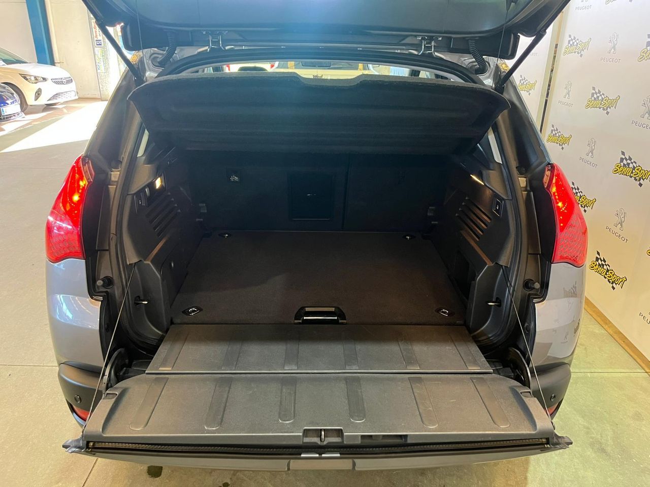 Peugeot 3008 Premium 1.6 HDI 112 FAP - Foto 22