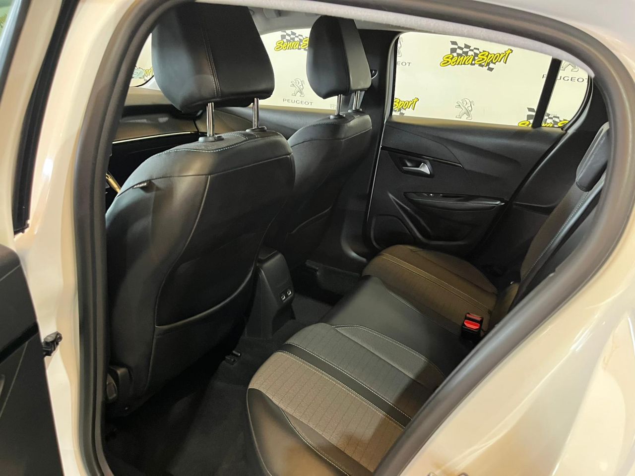 Peugeot 208 BlueHDi 73kW (100CV) Allure Pack - Foto 13