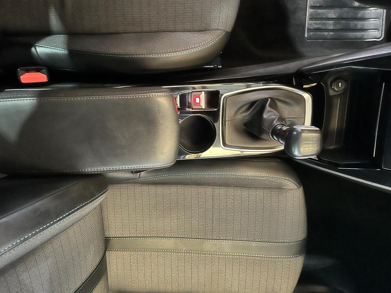 Peugeot 208 BlueHDi 73kW (100CV) Allure Pack - Foto 23