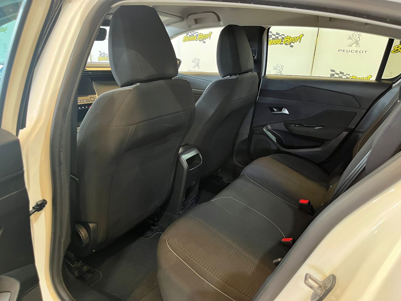 Peugeot 308 5P Active Pack BlueHDi 130 S&S EAT8 - Foto 13