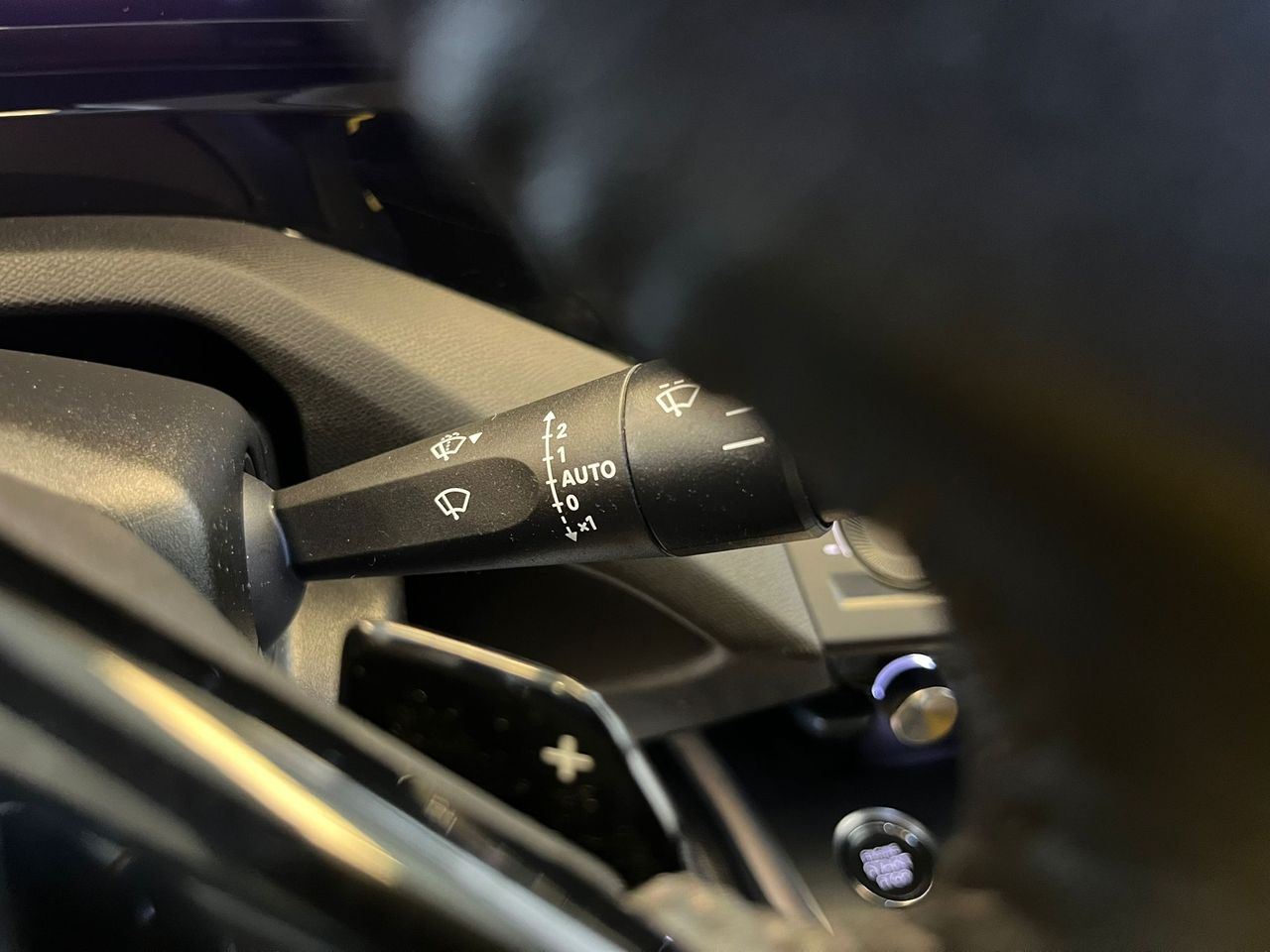 Peugeot 308 5P Active Pack BlueHDi 130 S&S EAT8 - Foto 17