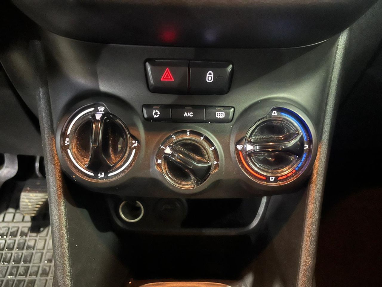 Peugeot 208 208 xad - Foto 22