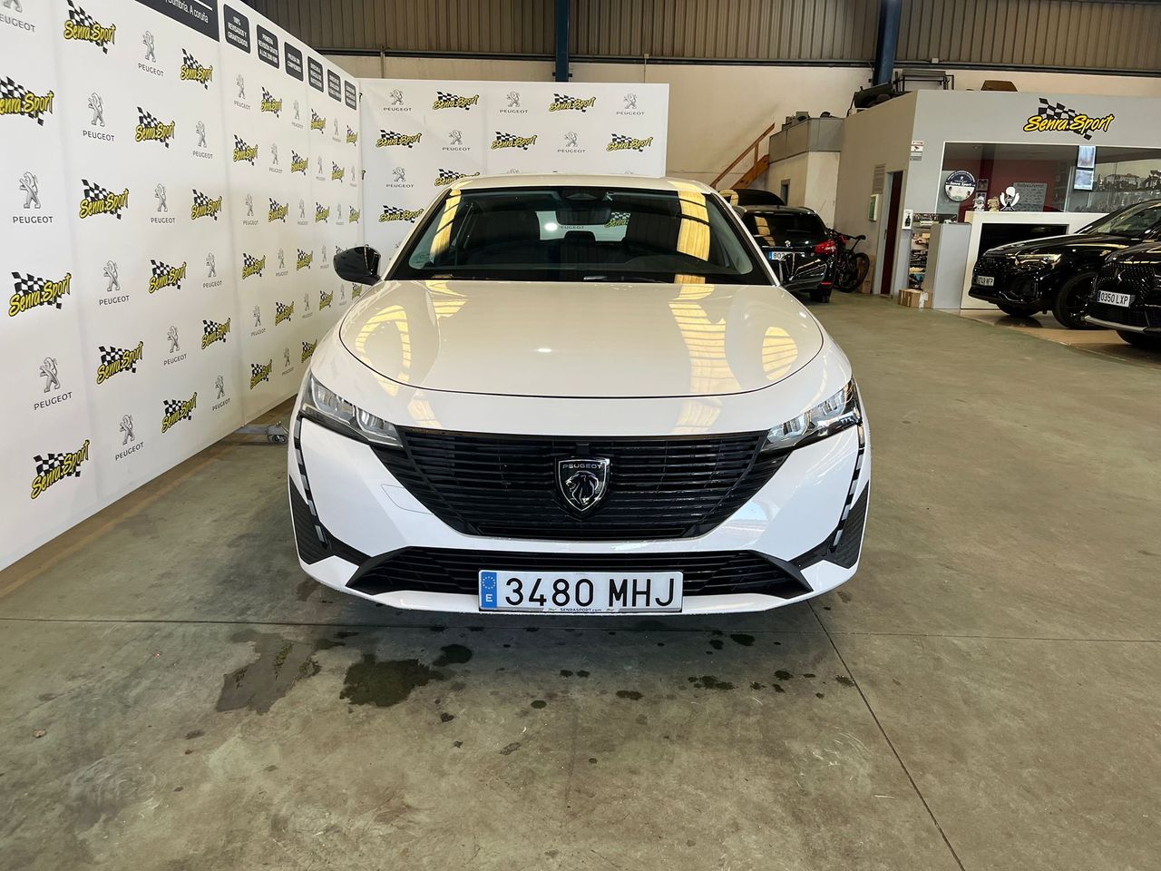 Peugeot 308 5P Active Pack BlueHDi 130 S&S EAT8 - Foto 4