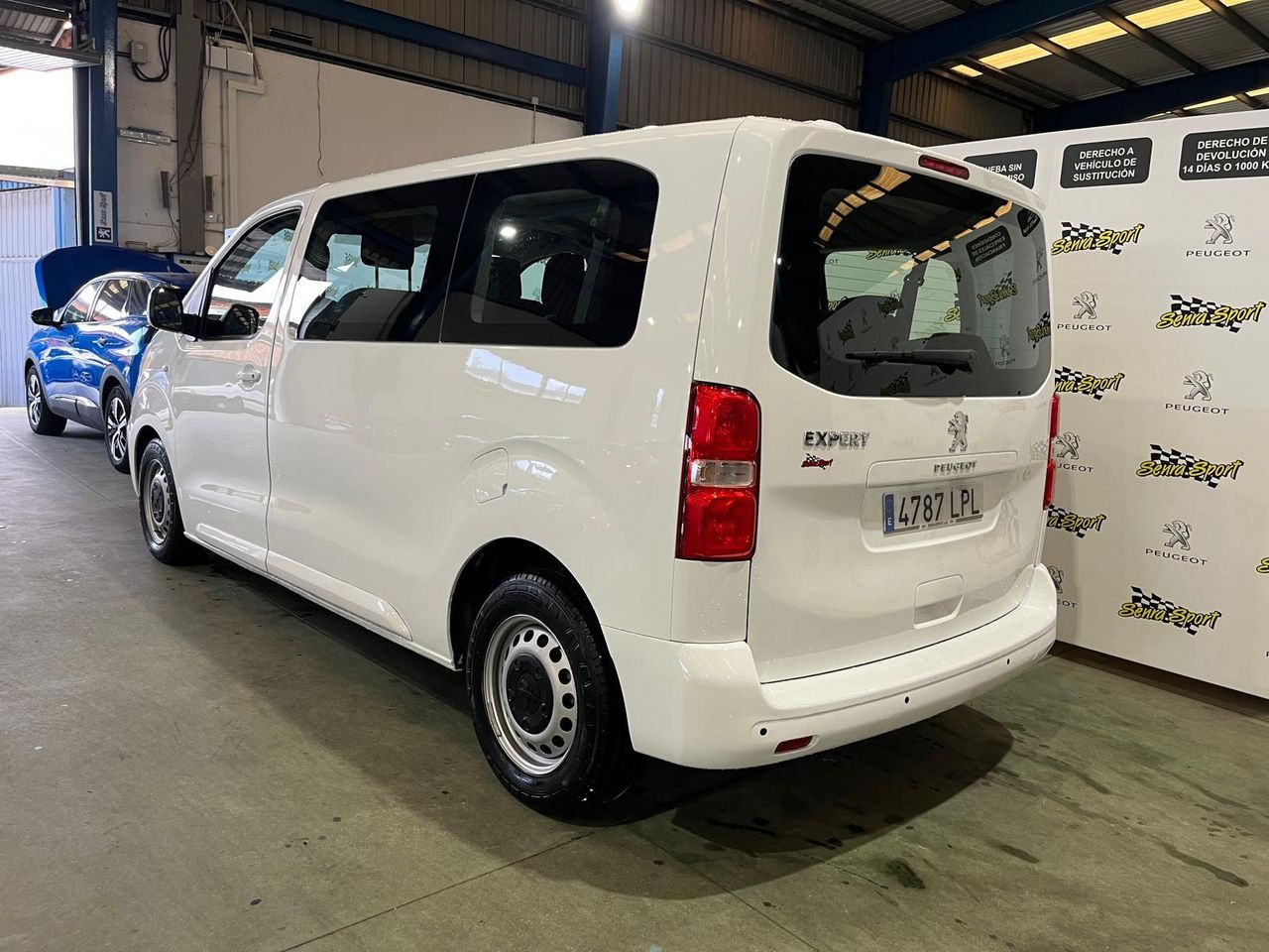 Peugeot Expert COMBI 9 STANDAR 2.0 HDI 145CV - Foto 9
