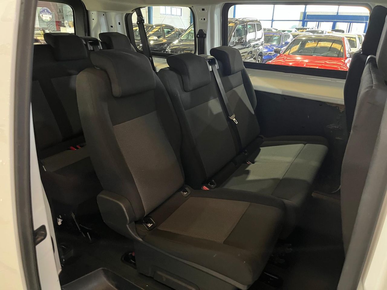 Peugeot Expert COMBI 9 STANDAR 2.0 HDI 145CV - Foto 17