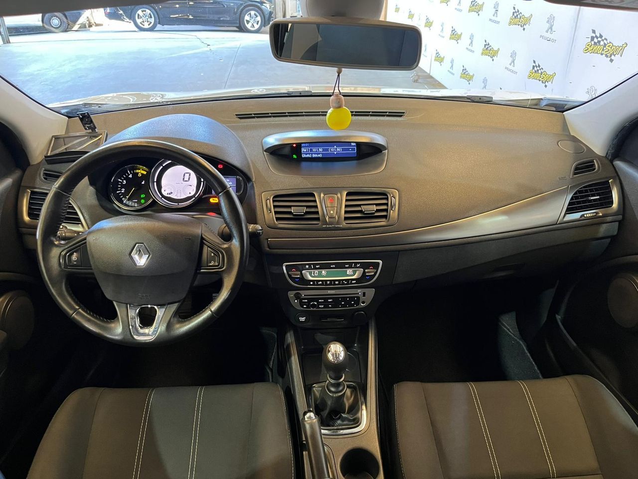 Renault Megane Sport Tourer Bose Energy dCi 110 S&S - Foto 15
