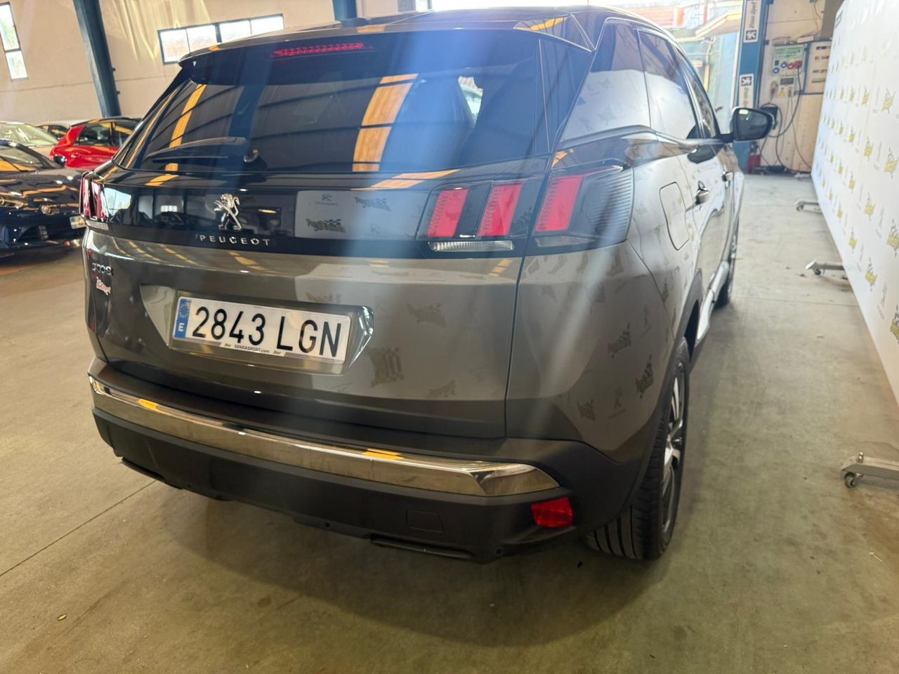 Peugeot 3008 1.5 BlueHDi 96kW (130CV) S&S Allure SE PUEDE VER Y PROBAR EN SENRA SPORT (PEUGEOT) DUMBRIA - Foto 7