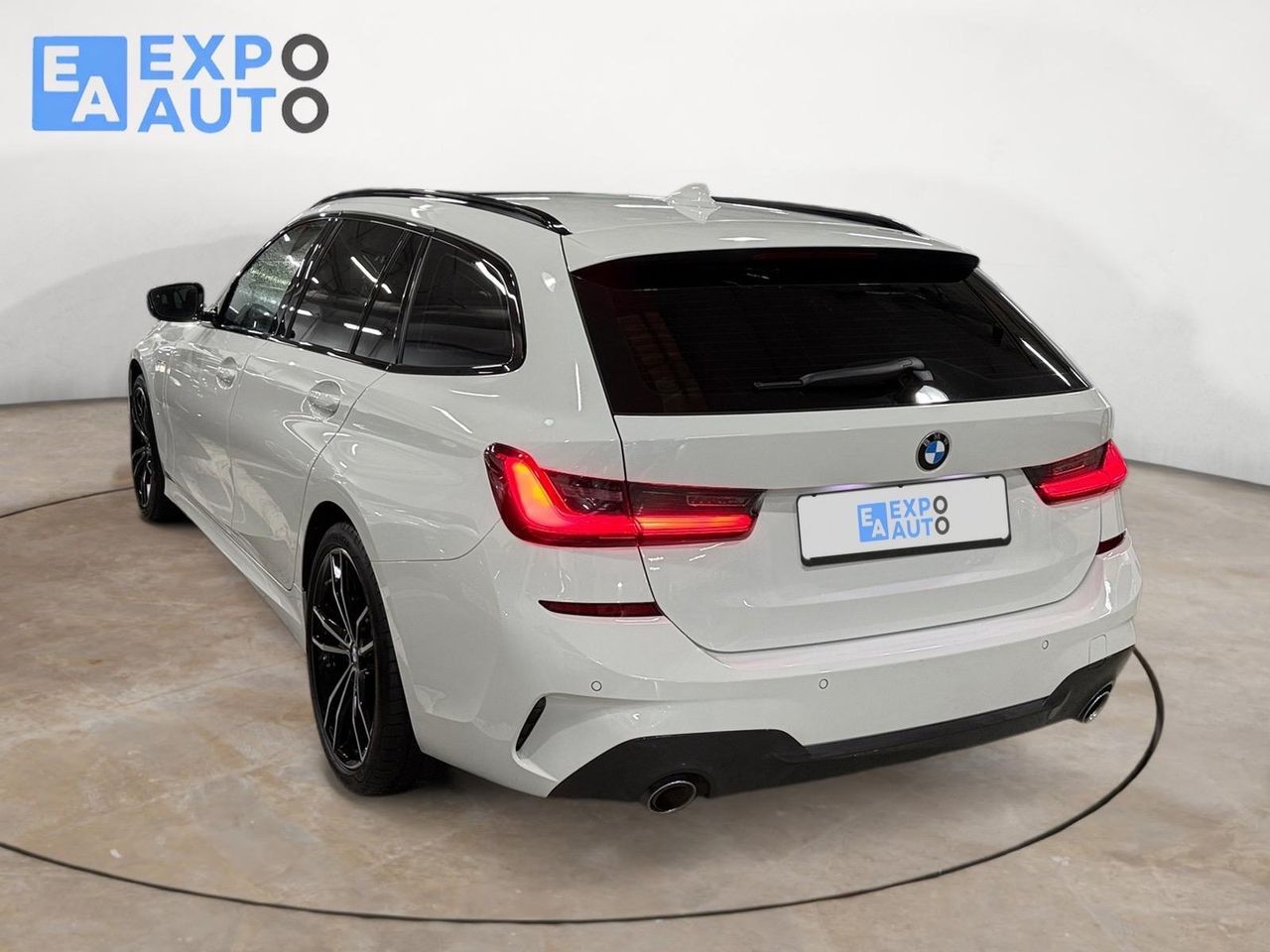 BMW Serie 3 330e xDrive Touring - Foto 4