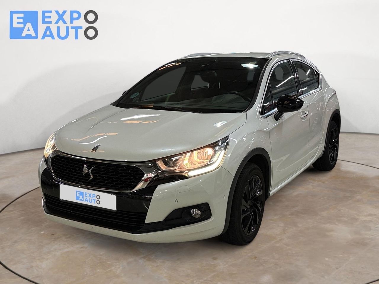 DS DS 4 Crossback 1.6 BlueHDi 88kW Connected Chic - Foto 4