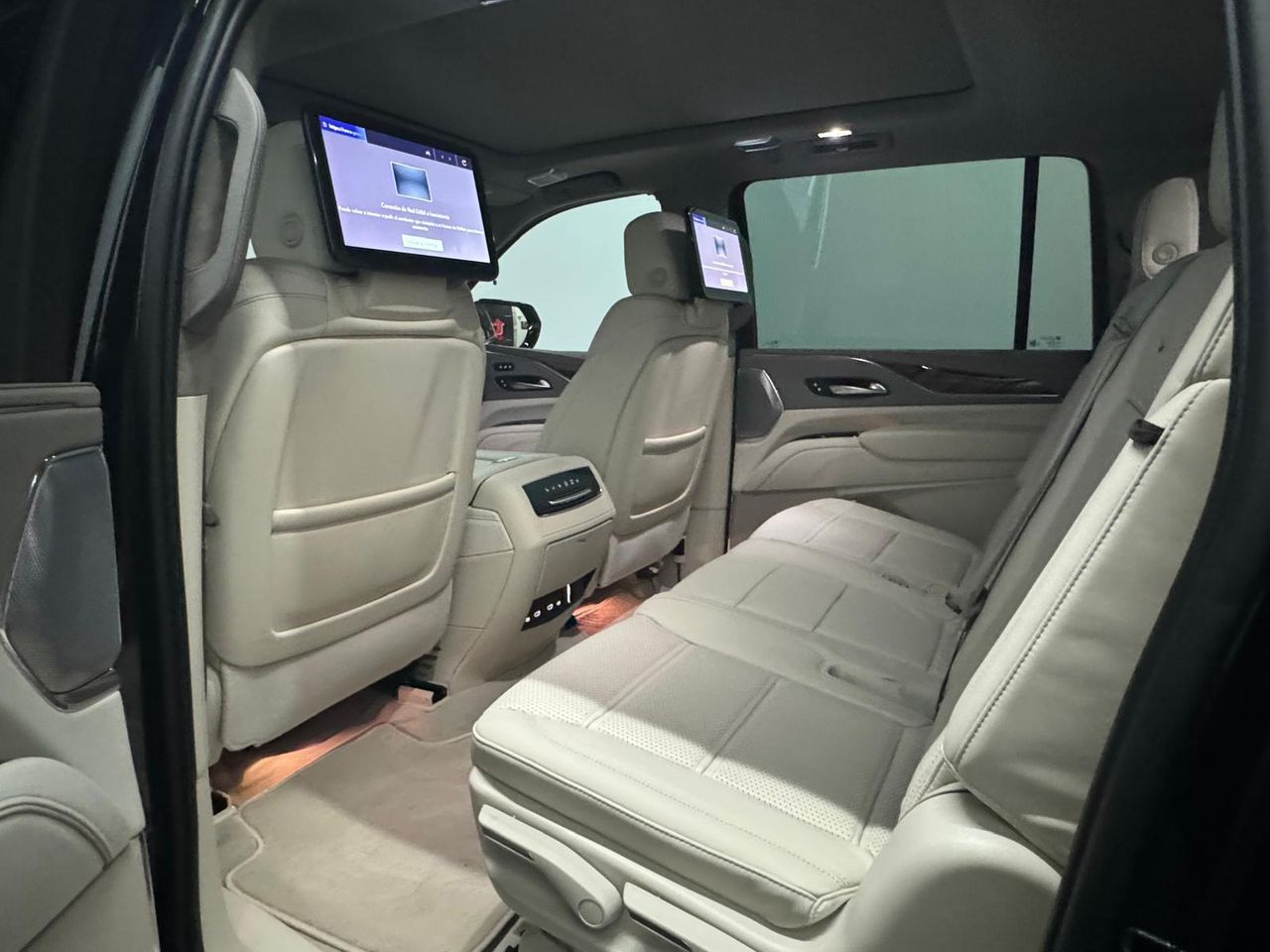 Cadillac Escalade ESV Luxury Premium  - Foto 18