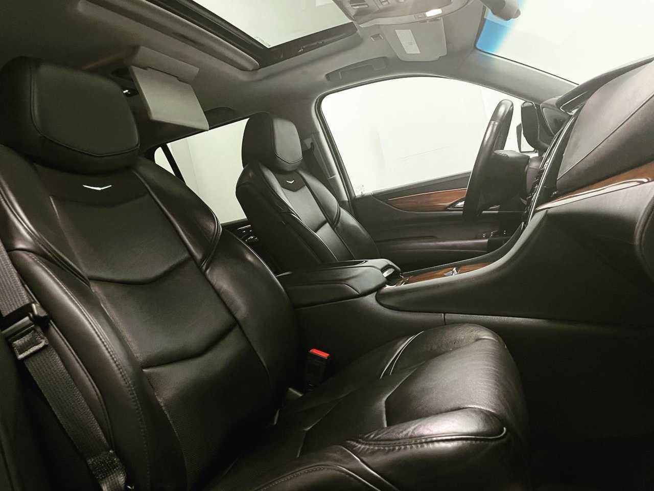 Cadillac Escalade Luxury  - Foto 9