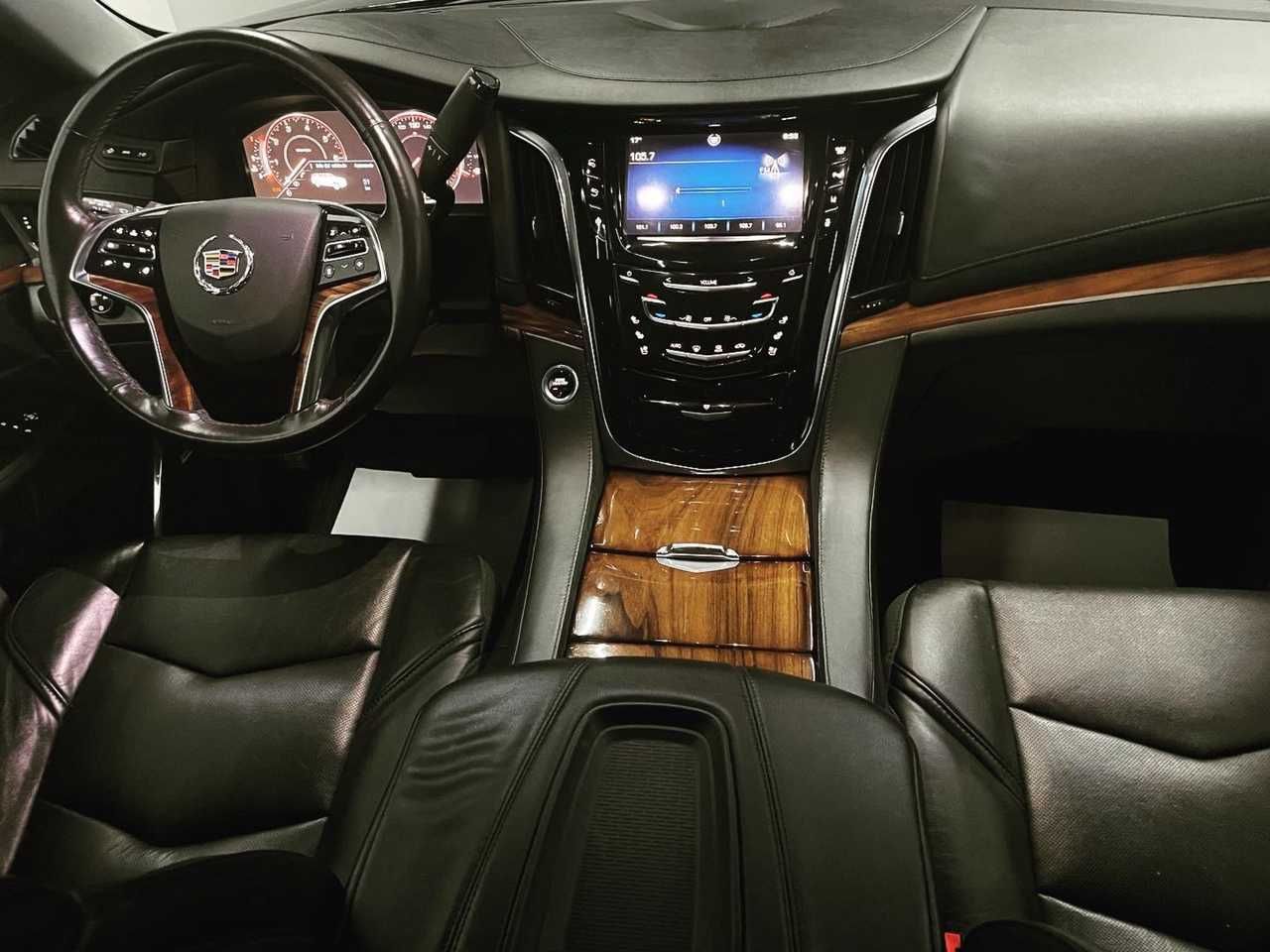 Cadillac Escalade Luxury  - Foto 8