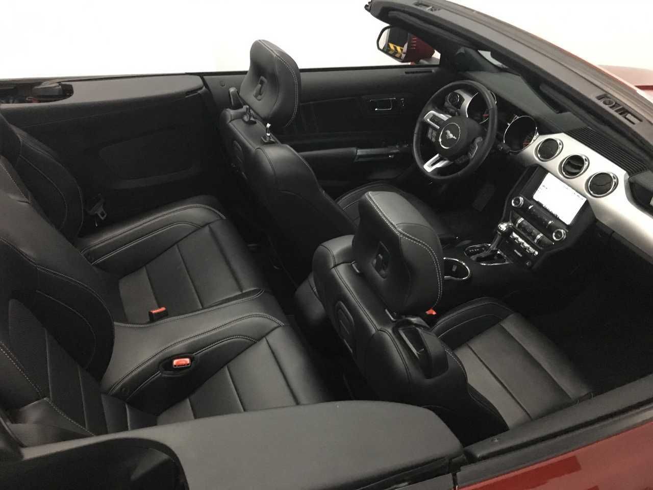 Ford Mustang 5.O CONVERTIBLE  - Foto 13
