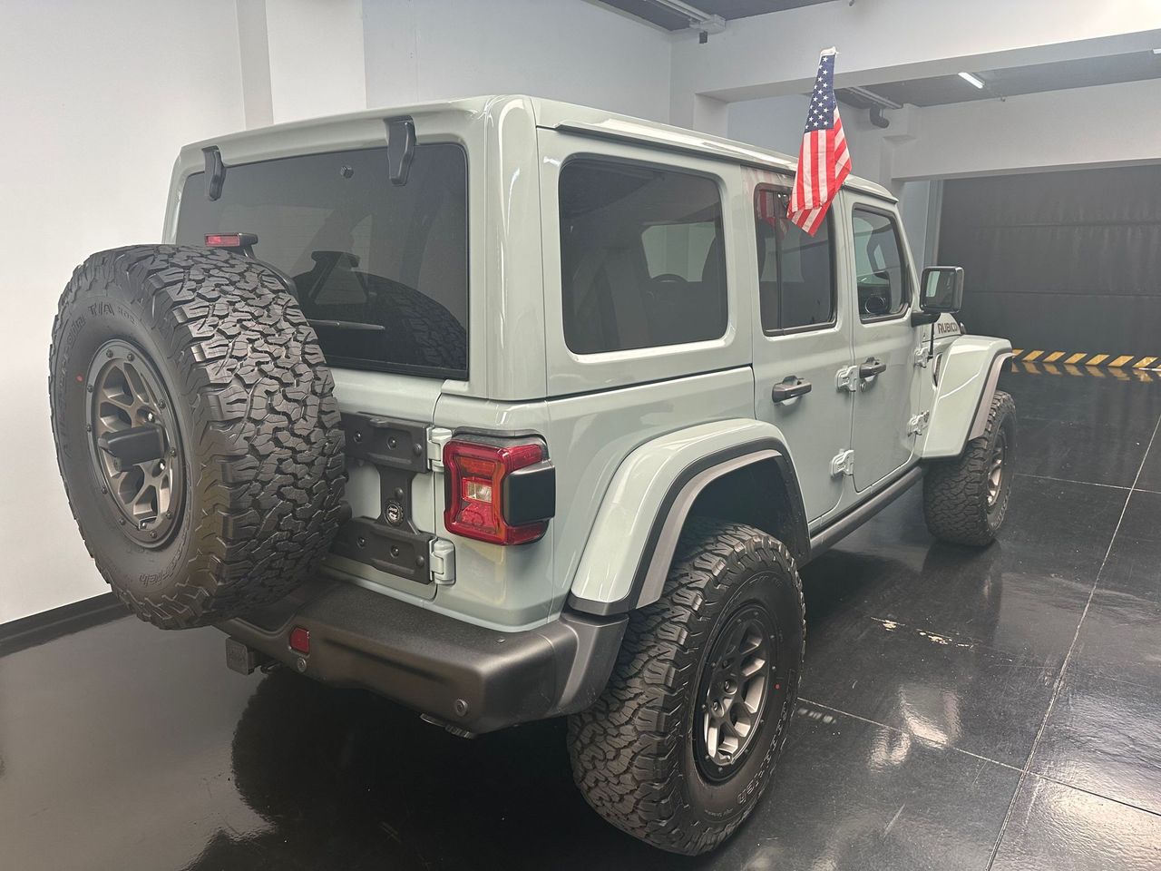 Jeep Wrangler Rubicon Hemi 392  - Foto 5