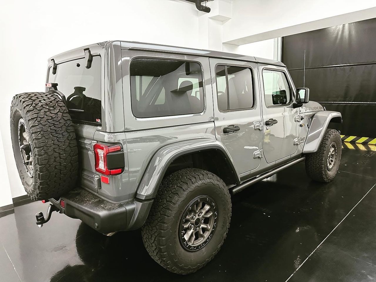 Jeep Wrangler Rubicon Hemi 392  - Foto 4