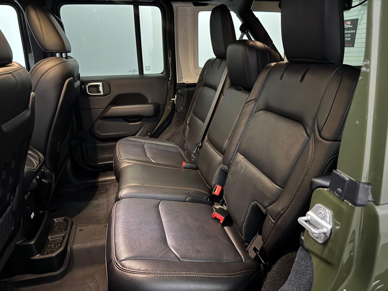 Jeep Wrangler Rubicon Hemi 392  - Foto 10
