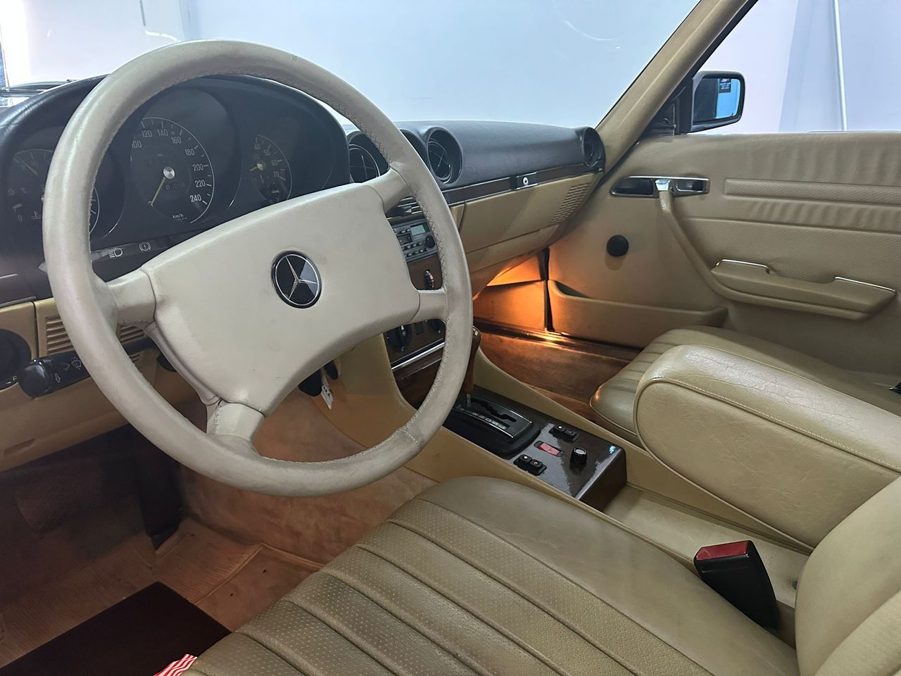Mercedes 280 SL  - Foto 12