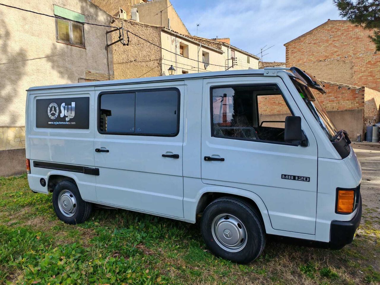 Mercedes 100D ES UNA MB 120 - foto 16