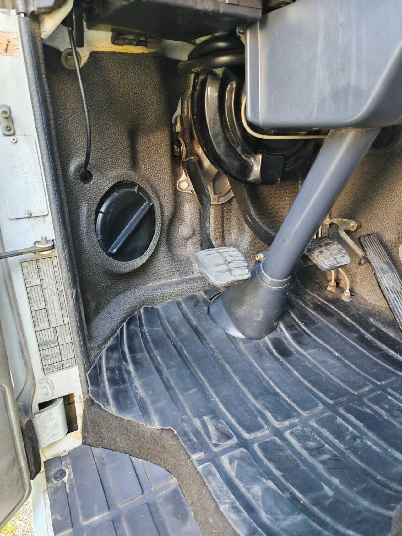 Mercedes 100D ES UNA MB 120 - foto 45