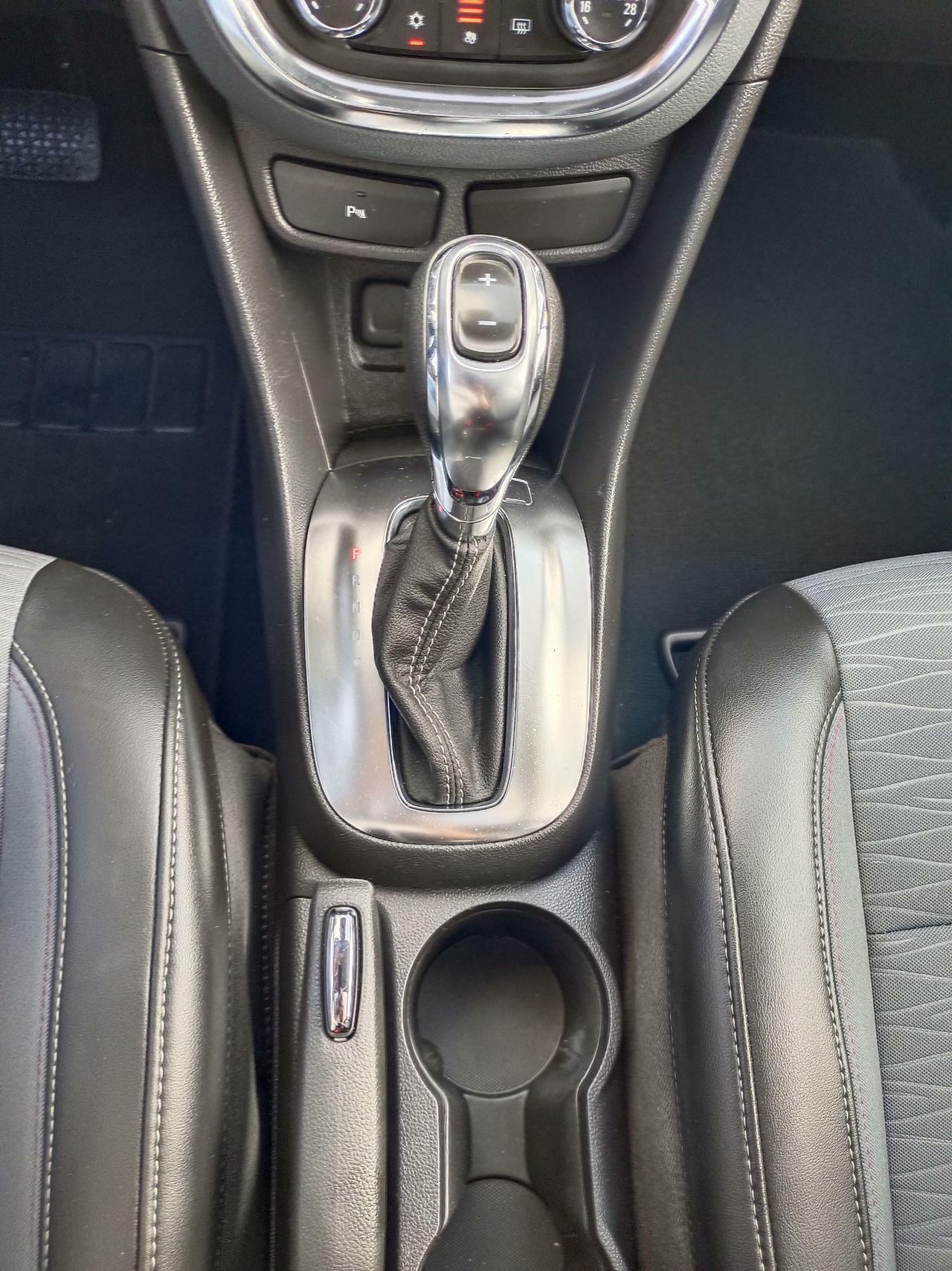 Opel Mokka 1.6 CDTi 4X2 Excellence Auto  - Foto 9