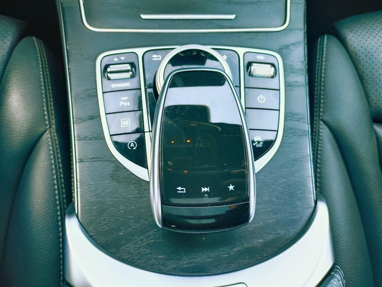 Mercedes GLC 250 4MATIC  211cv. AMG LINE- TECHO - foto 9