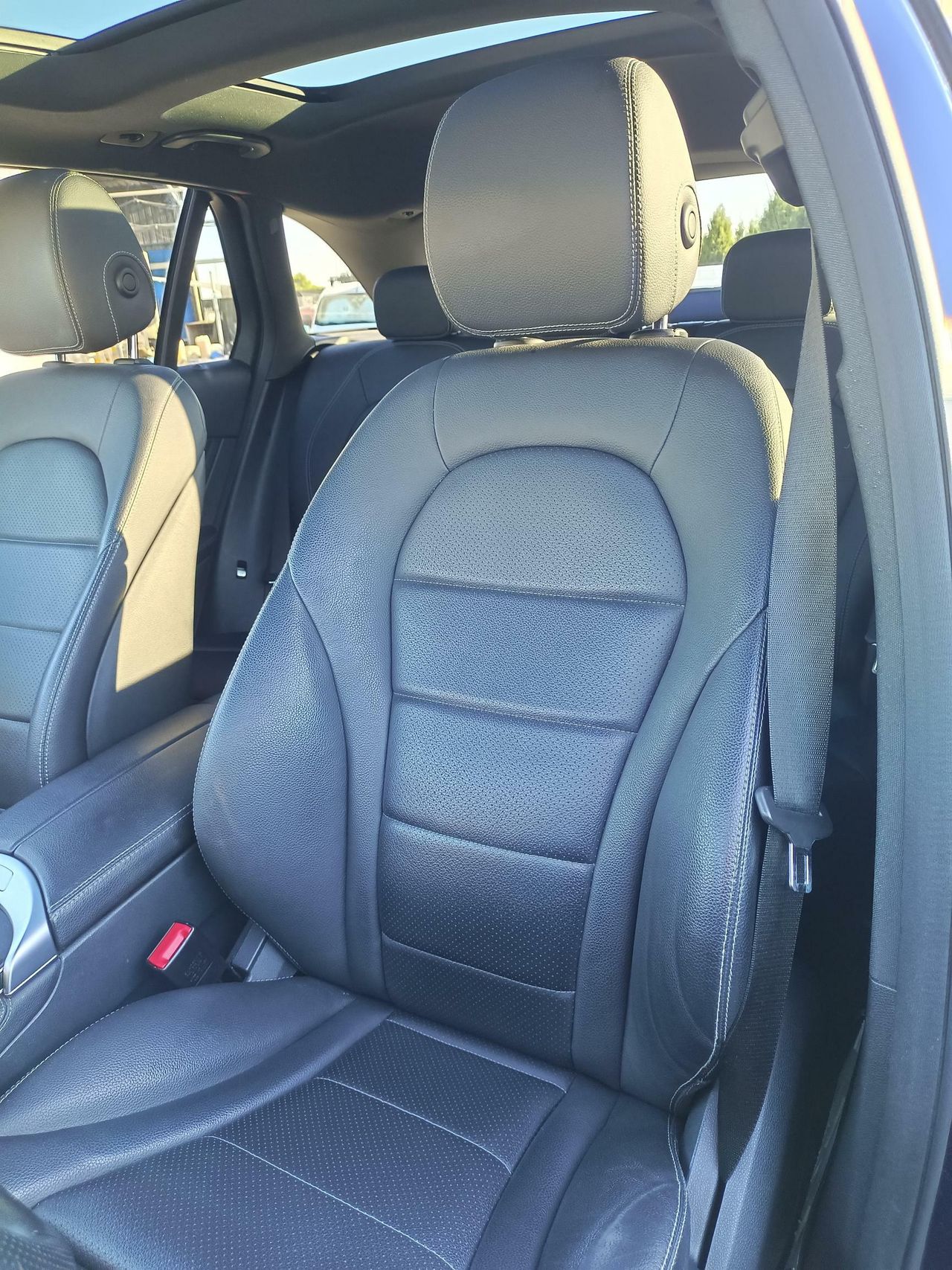 Mercedes GLC 250 4MATIC  211cv. AMG LINE- TECHO - foto 4