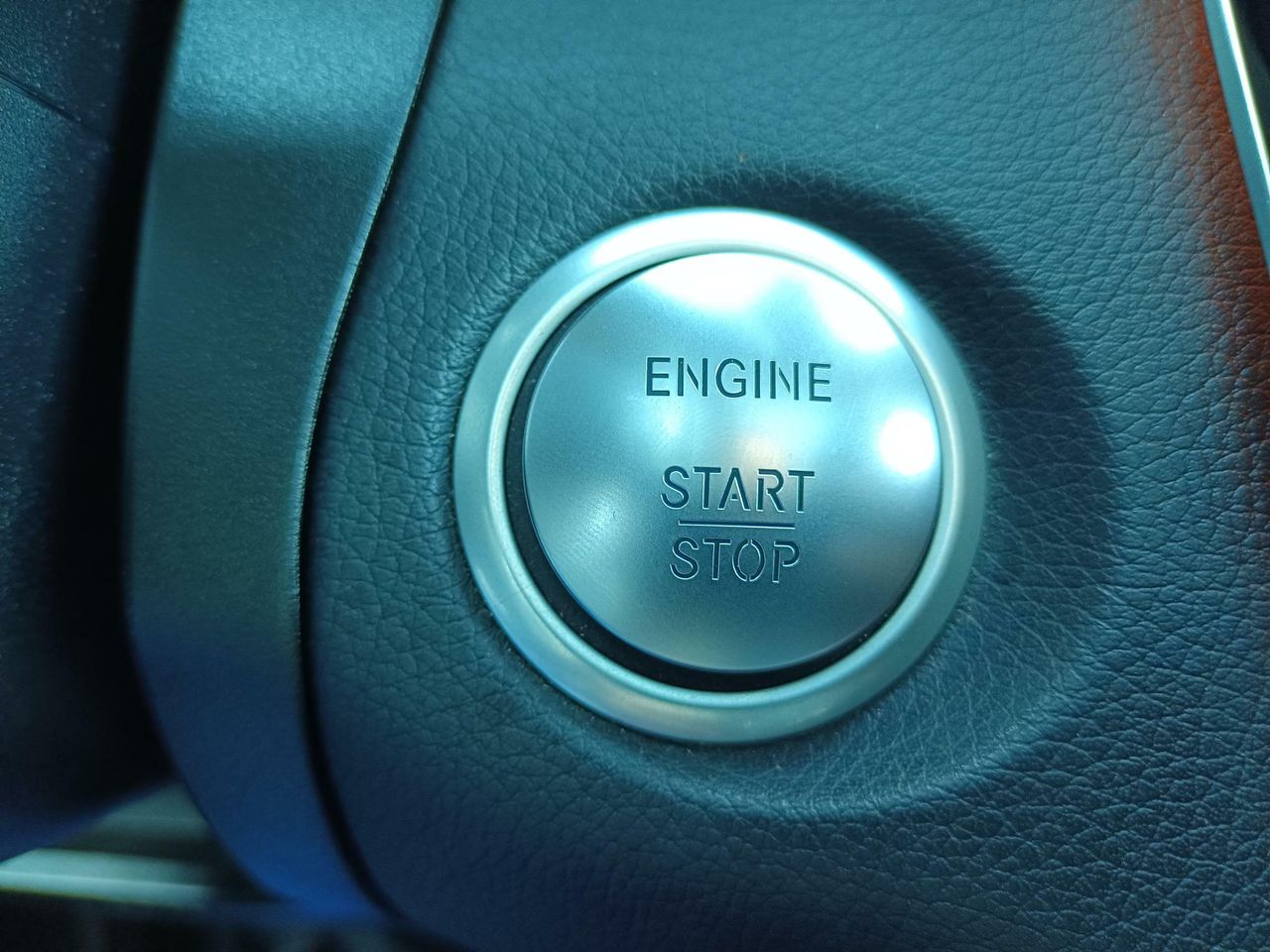 Mercedes GLC 250 4MATIC  211cv. AMG LINE- TECHO - foto 25