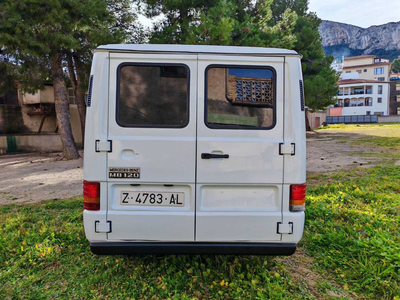 bg
