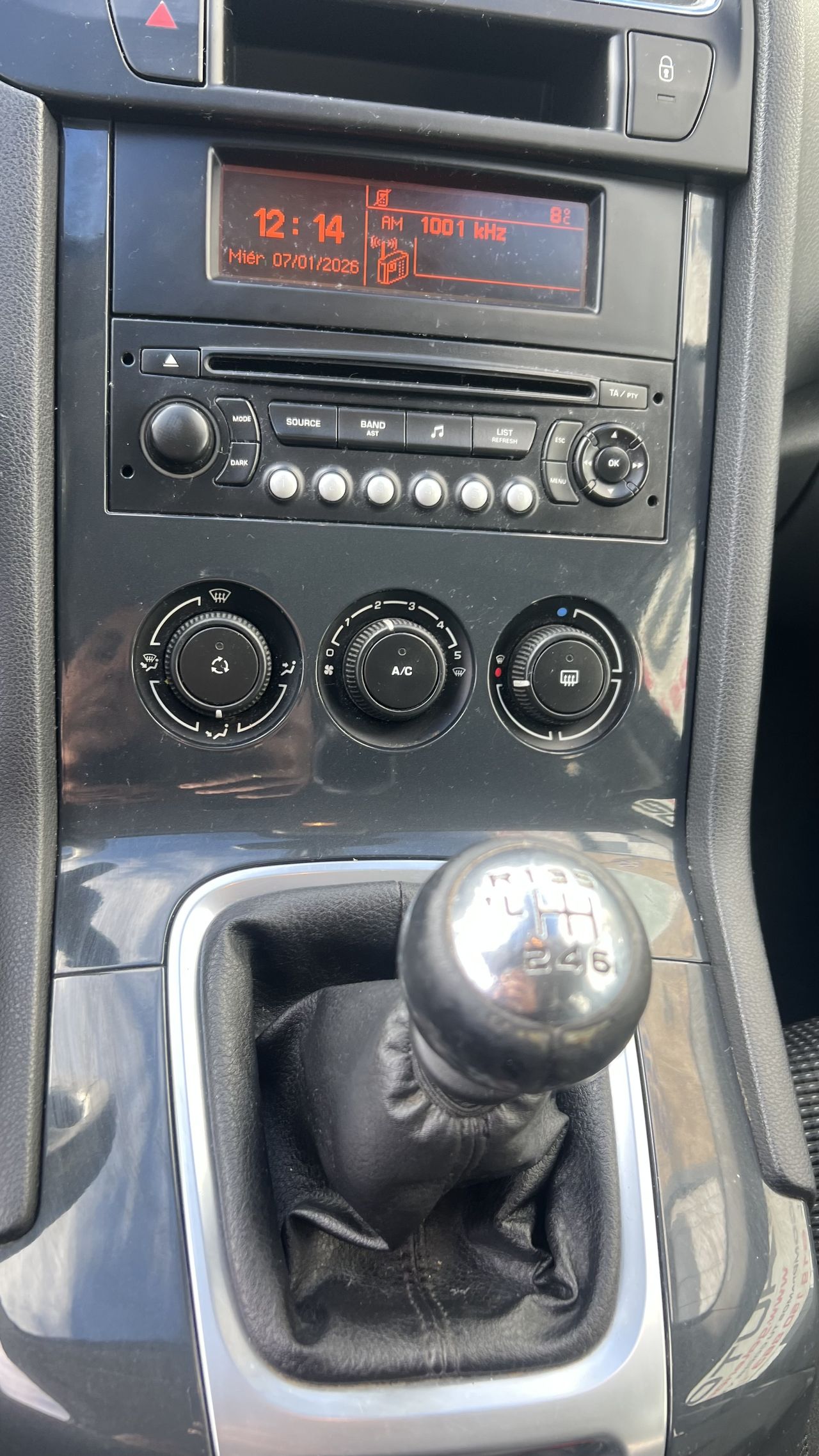 Peugeot 5008 1.6 HDI 112 FAP 7 plazas - foto 18