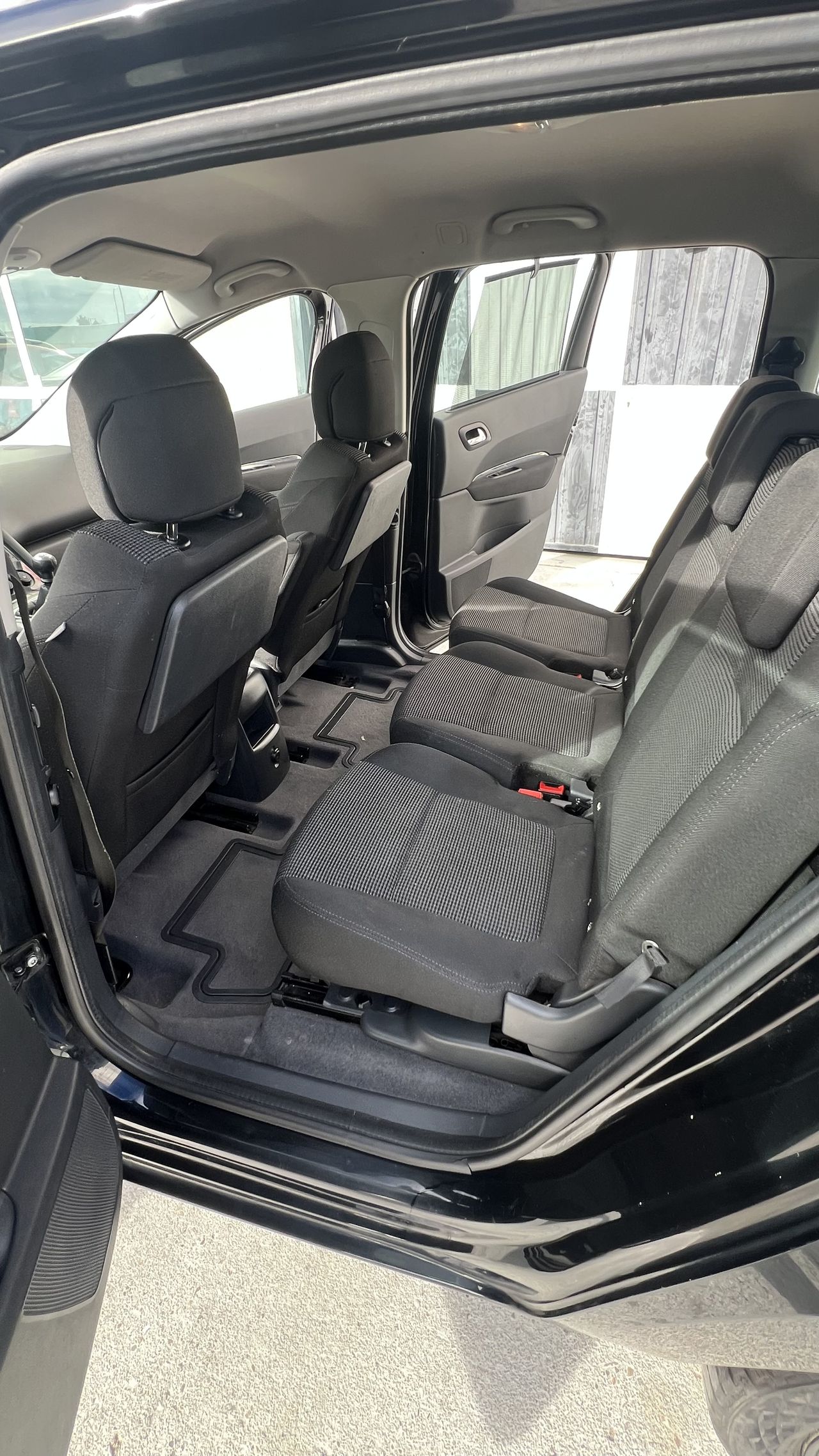 Peugeot 5008 1.6 HDI 112 FAP 7 plazas - foto 13