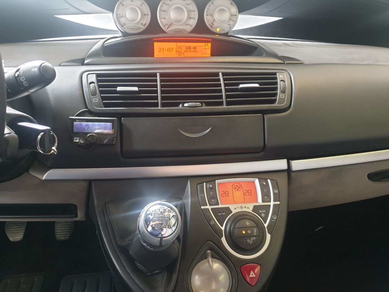 Peugeot 807 Premium 2.0 Hdi 136  - Foto 9