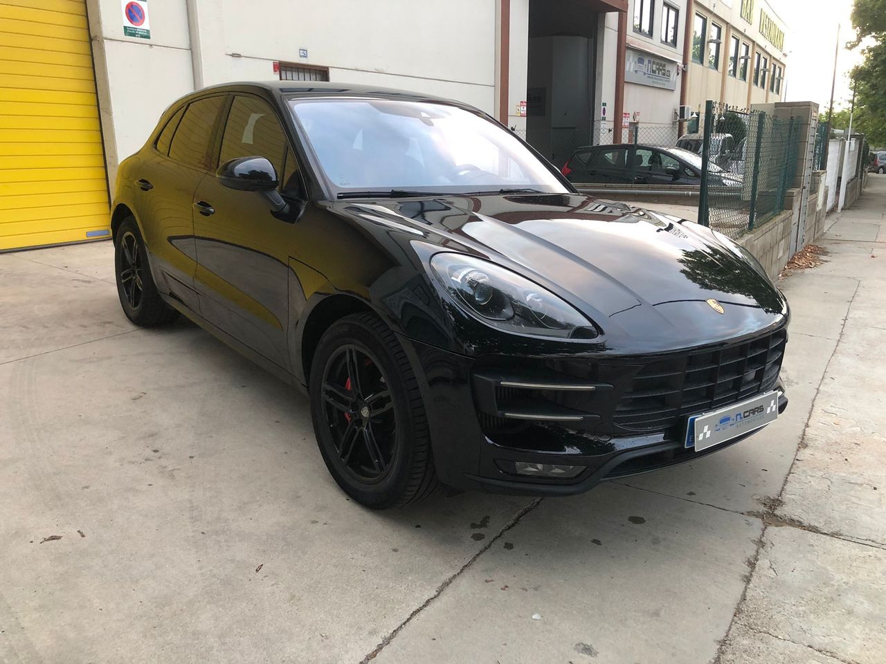 Porsche Macan PORSCHE MACAN TURBO