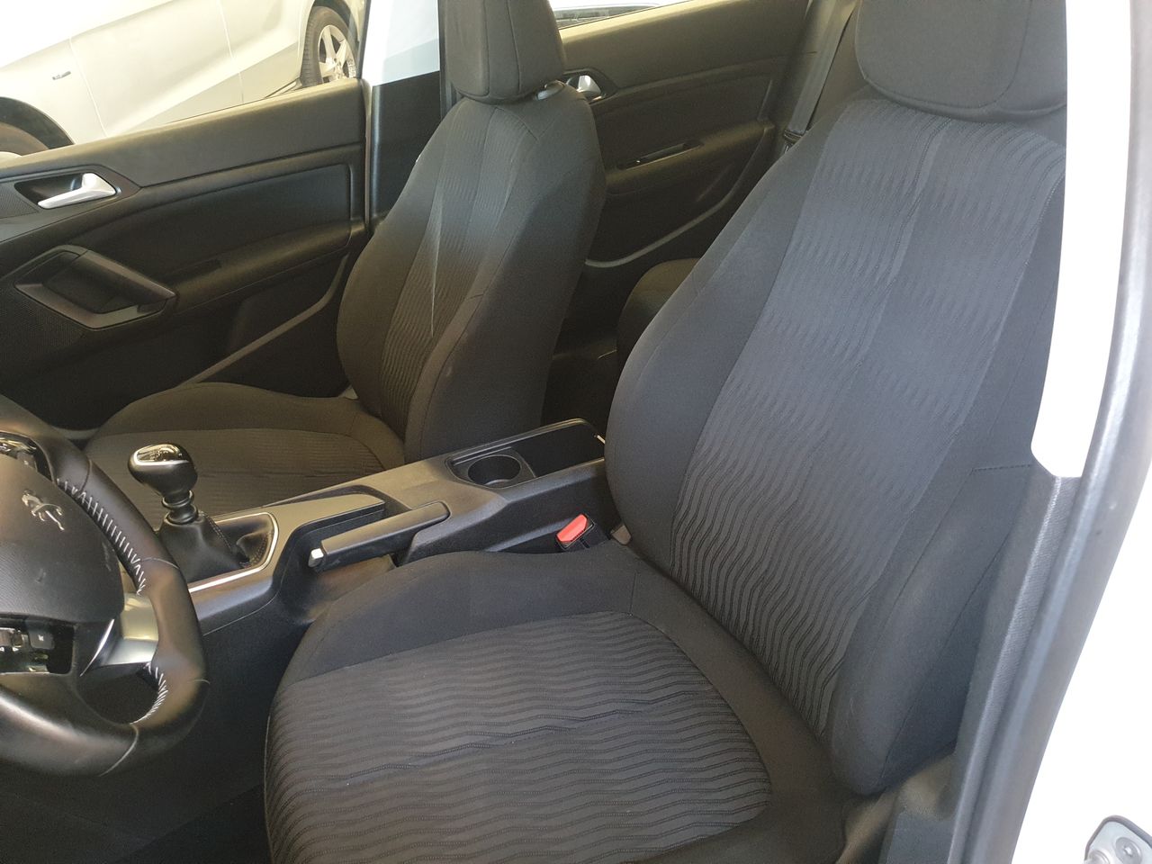 Peugeot 308 Access BlueHdi 100 6 Vel.  - Foto 11