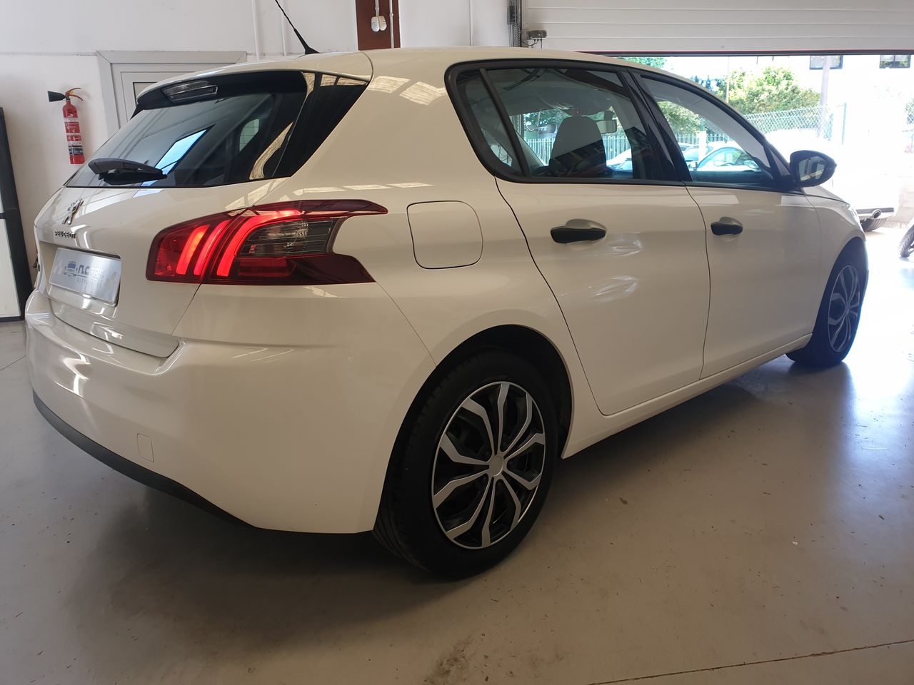 Peugeot 308 Access BlueHdi 100 6 Vel.  - Foto 5